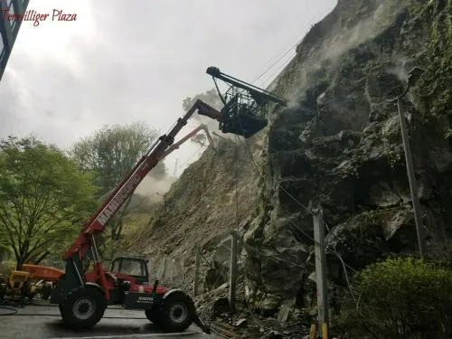 Terwilliger Plaza Slope Stabilization - Image 7