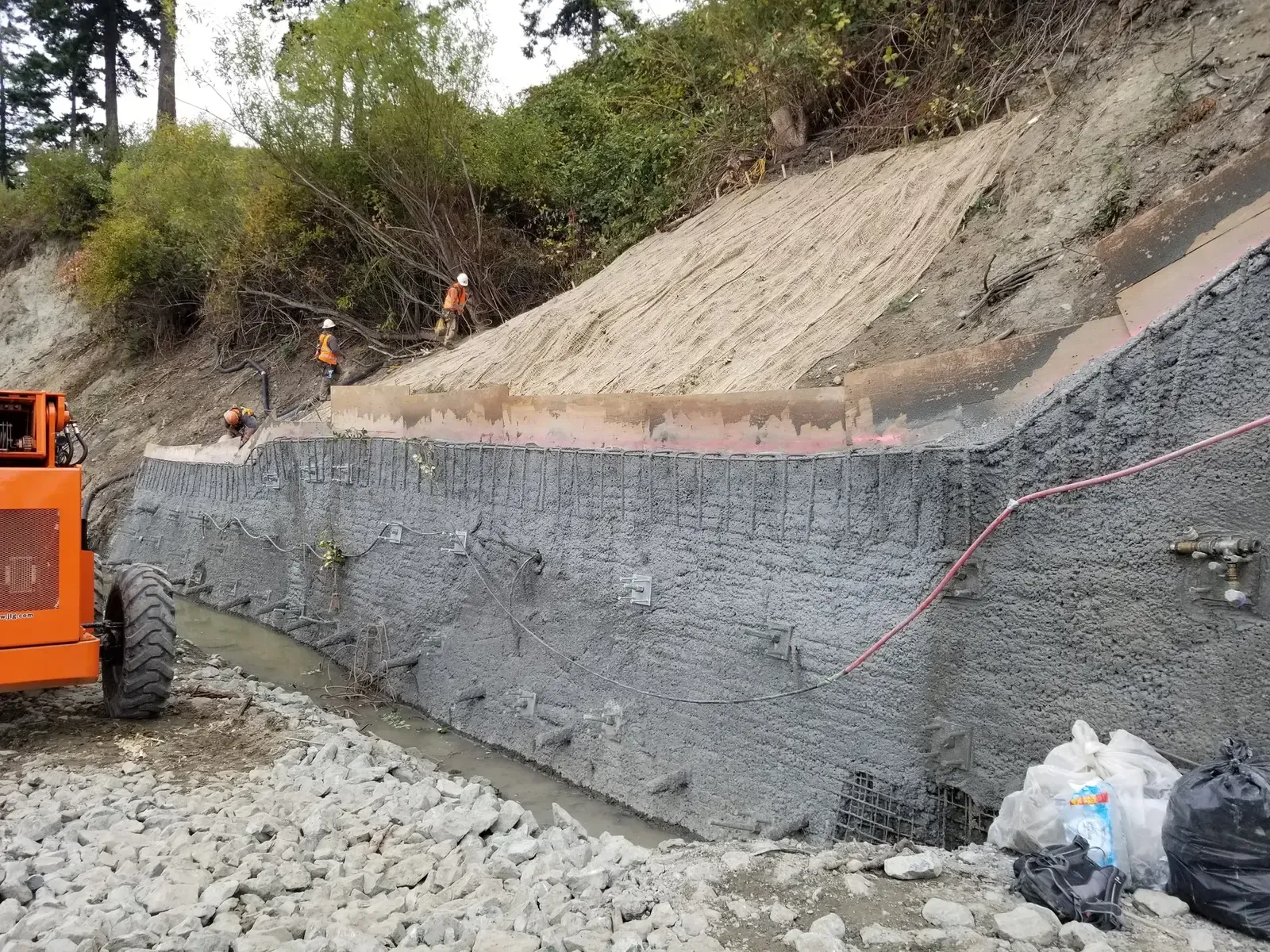 Soil Nail Walls with Shotcrete Facing - Image 4
